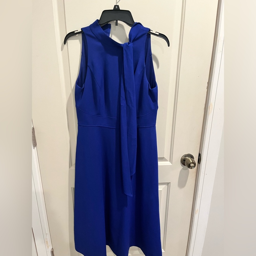 Blue Vince Camuto dress in size 4